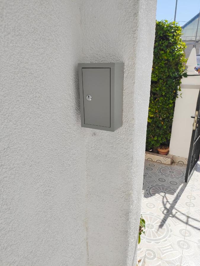 Bungalow Carpe Diem Wifi Torrevieja Exteriör bild